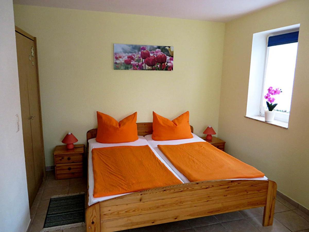 Ferienwohnungen "Marie" Mit Terrassen, Inclusive Park- Und Stellplaetze Am Haus, Mueritz-Strand Nur 700M, Altstadt 10Min, Ruhige Lage, Waren  Exterior foto
