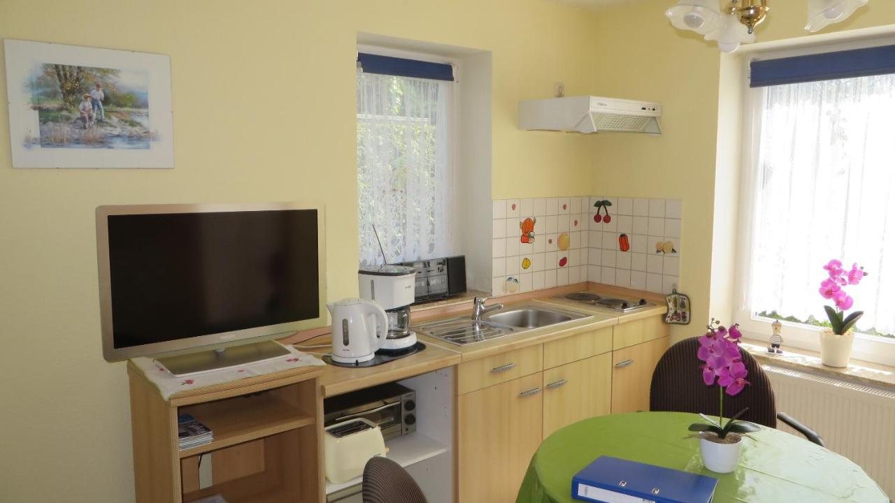 Ferienwohnungen "Marie" Mit Terrassen, Inclusive Park- Und Stellplaetze Am Haus, Mueritz-Strand Nur 700M, Altstadt 10Min, Ruhige Lage, Waren  Exterior foto