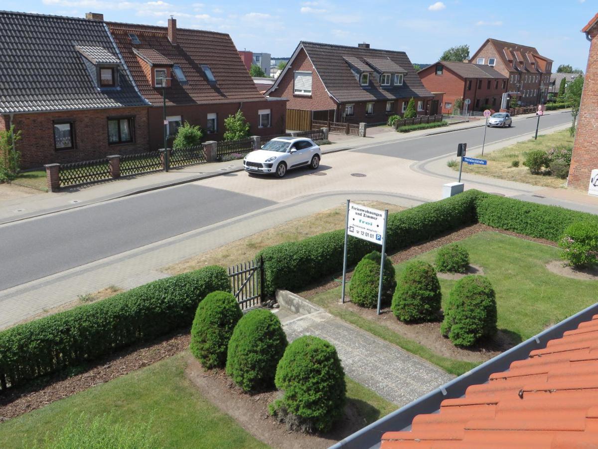 Ferienwohnungen "Marie" Mit Terrassen, Inclusive Park- Und Stellplaetze Am Haus, Mueritz-Strand Nur 700M, Altstadt 10Min, Ruhige Lage, Waren  Exterior foto