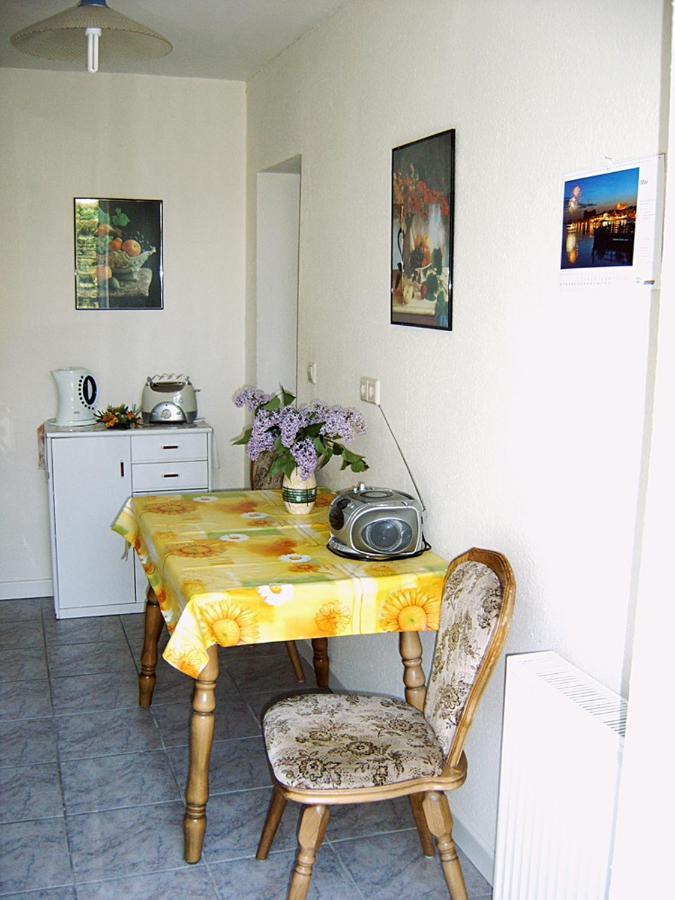 Ferienwohnungen "Marie" Mit Terrassen, Inclusive Park- Und Stellplaetze Am Haus, Mueritz-Strand Nur 700M, Altstadt 10Min, Ruhige Lage, Waren  Exterior foto