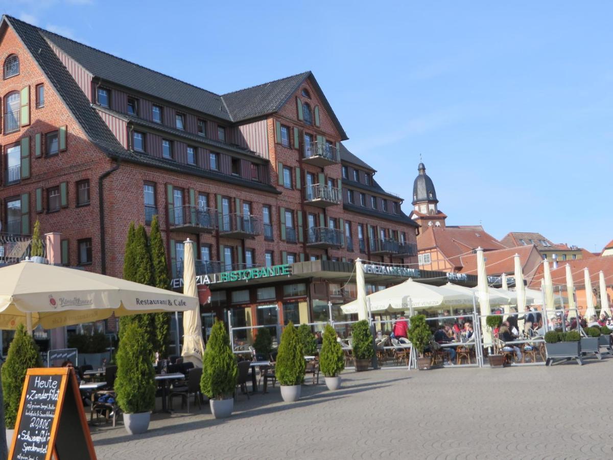Ferienwohnungen "Marie" Mit Terrassen, Inclusive Park- Und Stellplaetze Am Haus, Mueritz-Strand Nur 700M, Altstadt 10Min, Ruhige Lage, Waren  Exterior foto